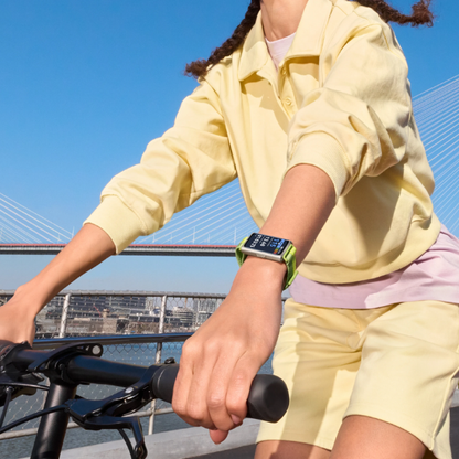 Smart Fitness Tracker with Independent GNSS 14-Day Battery