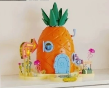 SpongeBob Tentacles Stone House Building Block Model Set With Box