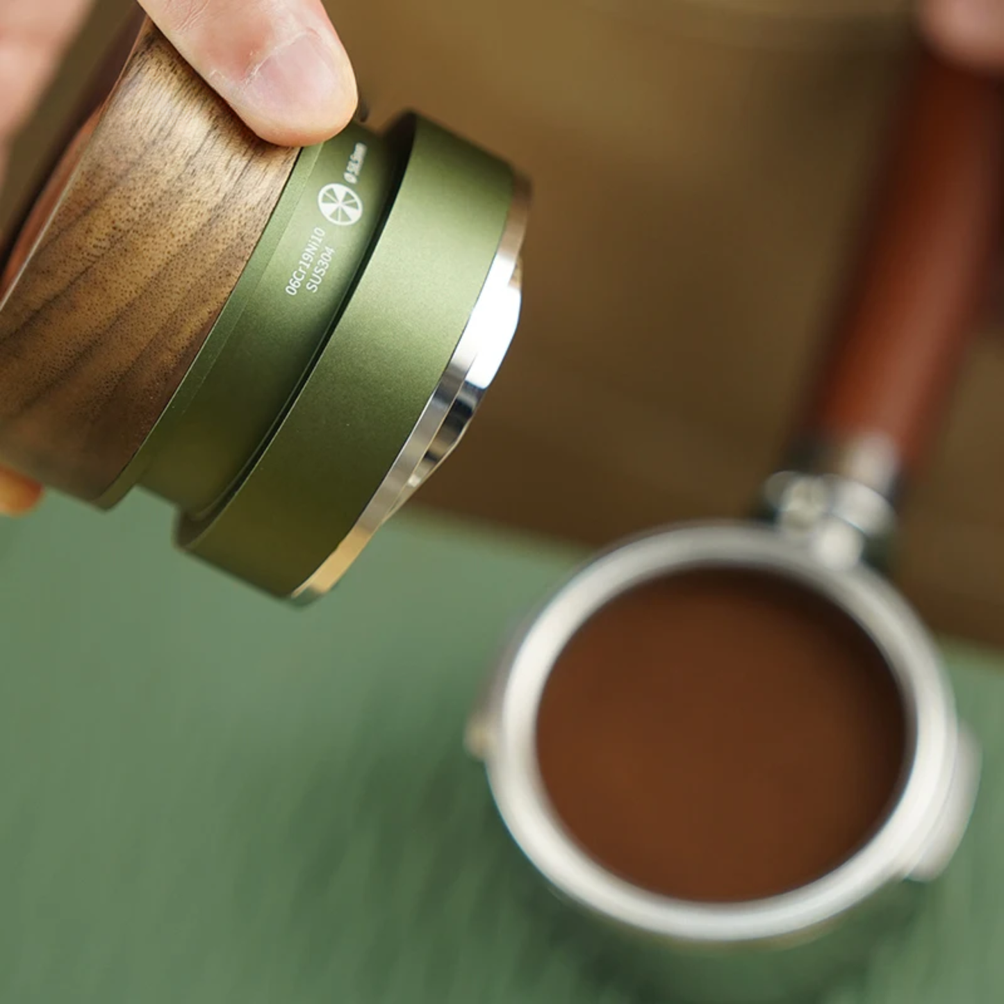 Barista Coffee Tool Set 58.5mm Magnetic Green Leveler and Tamper