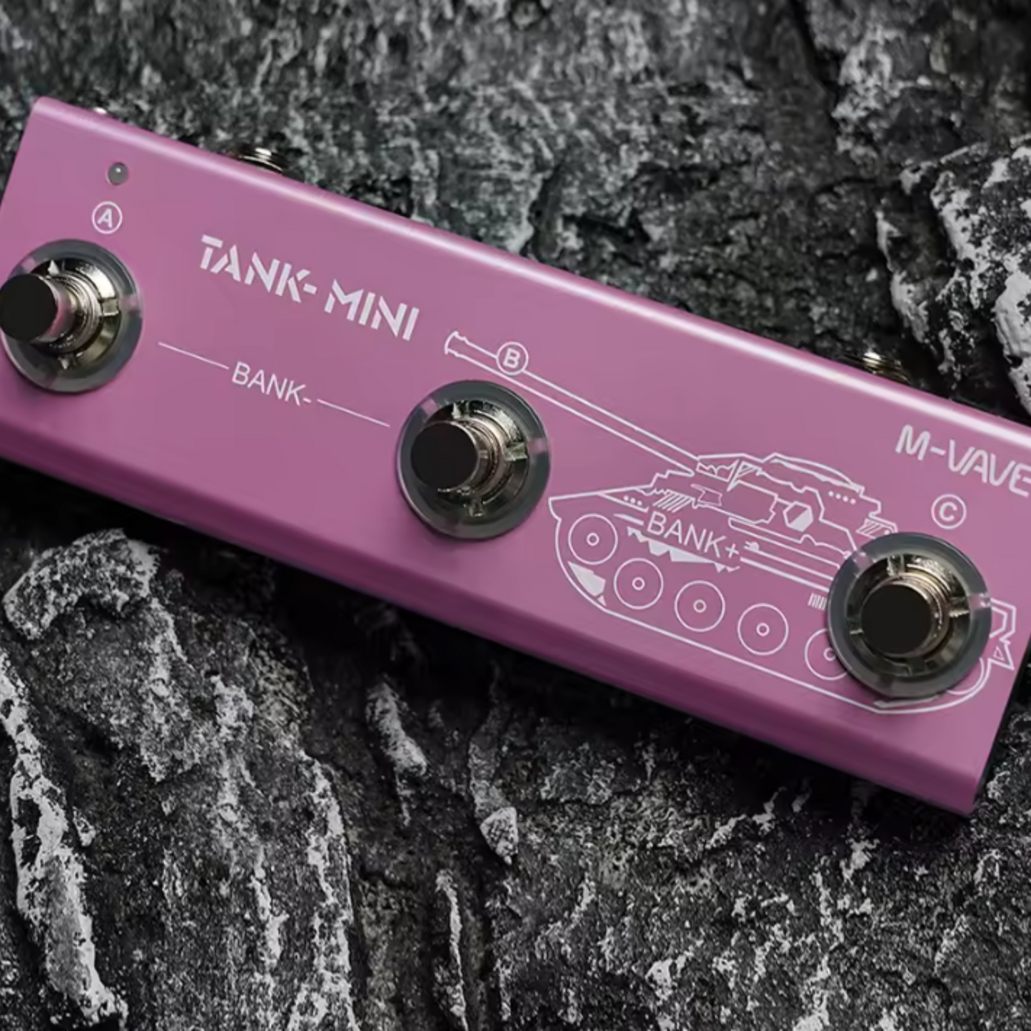 Mini Bass Effects Processor with Rechargeable Battery and Presets