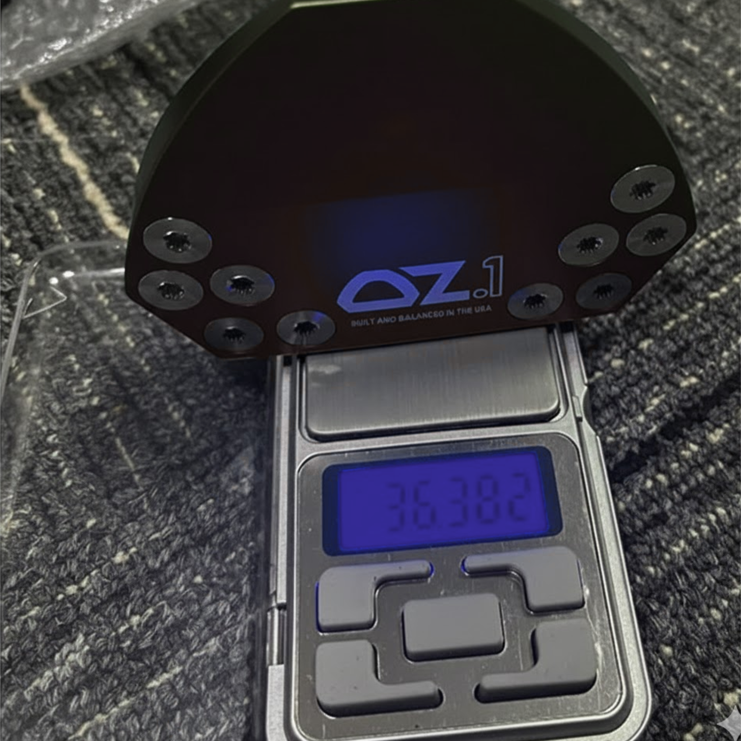 Black 34-Inch Zero Torque Golf Putter with Stability Shaft