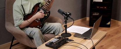 Dynamic Podcast Mic with 192kHz Audio Quality