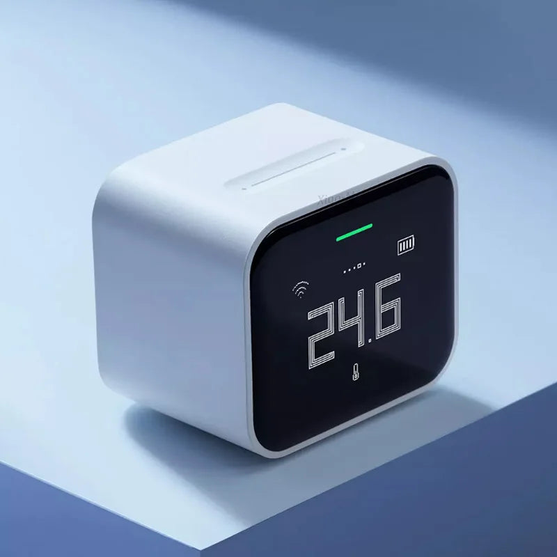 Portable PM2.5 Air Detector with Retina IPS Display