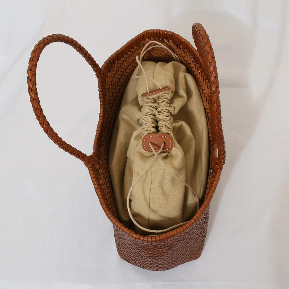 Compact Auburn Cowhide Handbag for Everyday Use