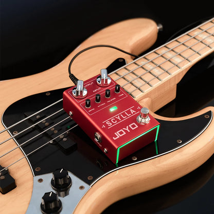 Bass Compressor Pedal with Attack Release Ratio Controls