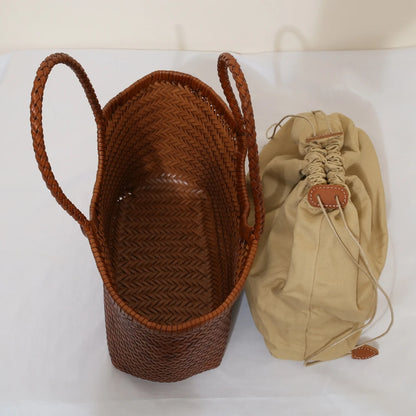Compact Auburn Cowhide Handbag for Everyday Use