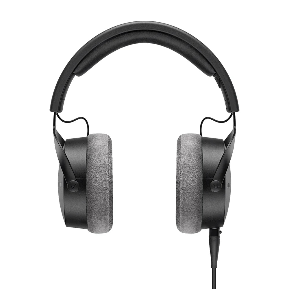 Studio Grade Closed Back Over-Ear Headphones 50mm