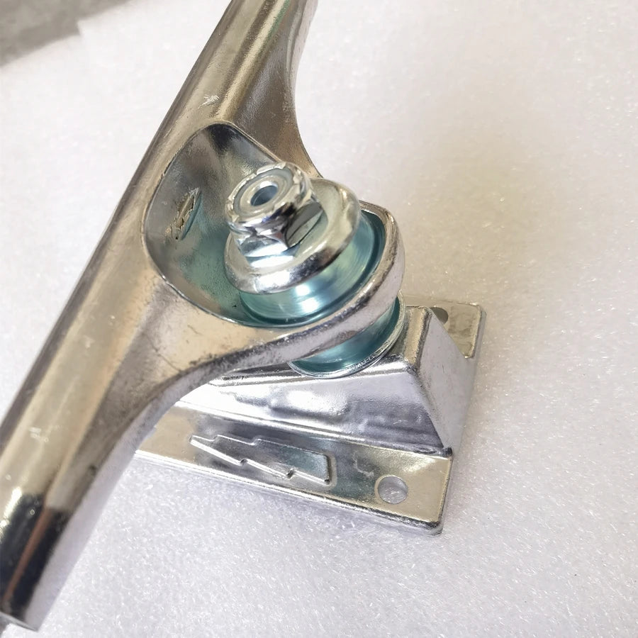Durable 53mm Skateboard Wheels with Forged Trucks and Tape