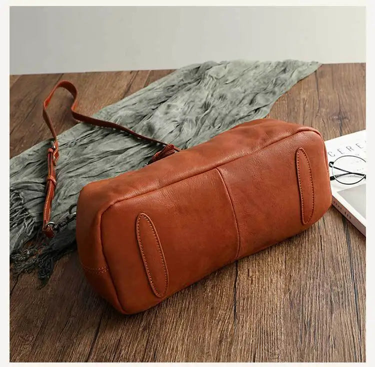 Large Capacity Vintage Leather Tote in Brown