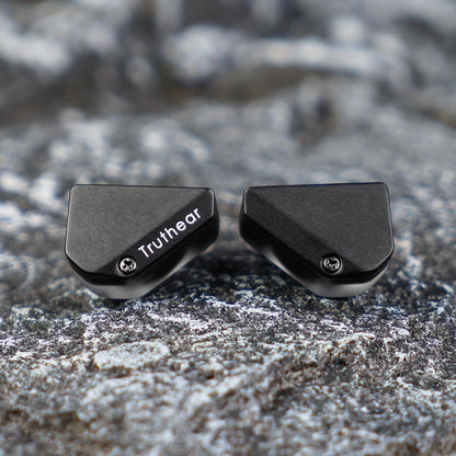 Hybrid In-Ear Earphones with Detachable Cable