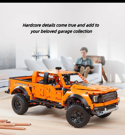 1:10 Scale Off-Road Pickup Truck Building Blocks Set