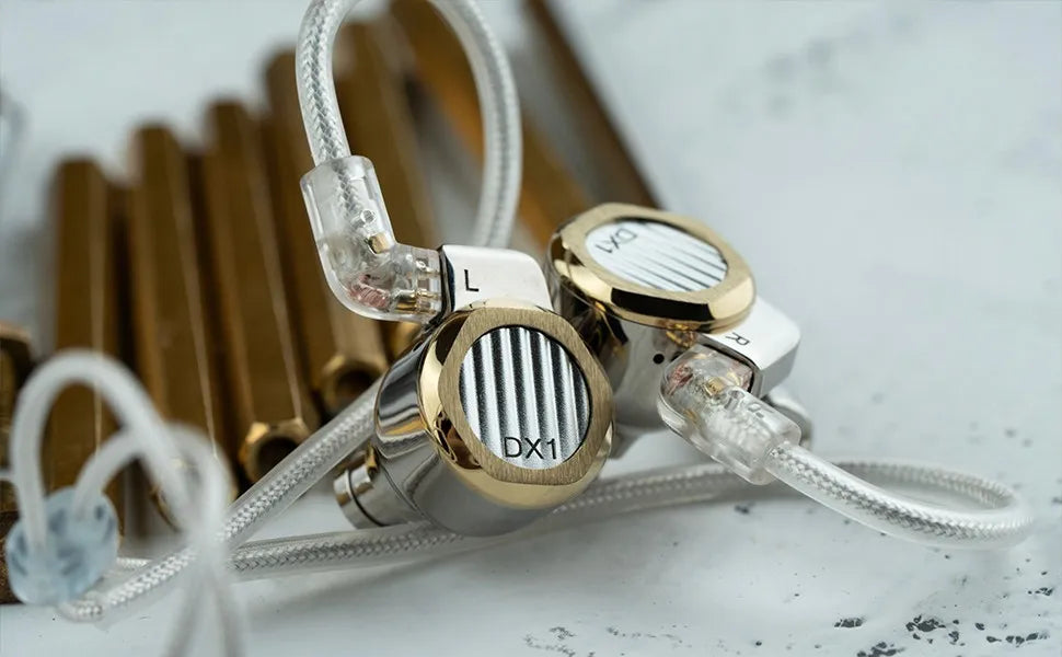 4.4mm HiFi In Ear Earphones with Detachable Cable