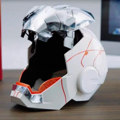 Lightweight Interactive Wearable Cosplay Mask