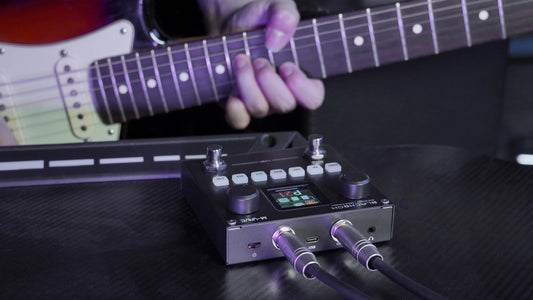 Rechargeable Guitar Bass Multi Effects Processor with Amp Models