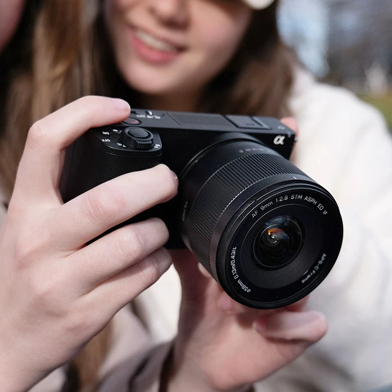 9mm F2.8 Autofocus Ultra-Wide APS-C Lens for Sony E