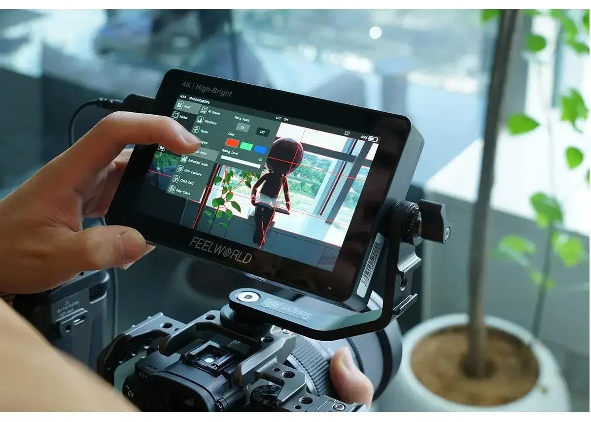 Compact F5 PROX Field Monitor with 3D LUT Support