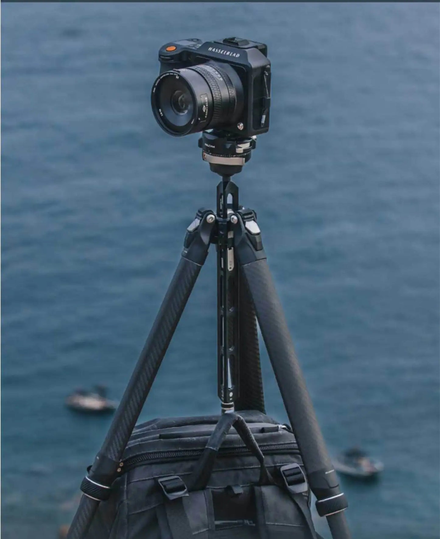 Portable Carbon Fiber Camera Tripod with Quick-Lock System
