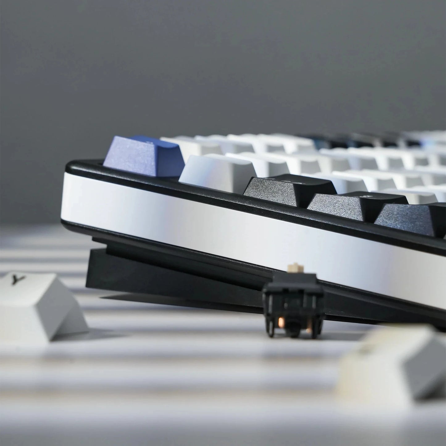 Wireless Mechanical Keyboard 75 Percent RGB Hot Swap Black