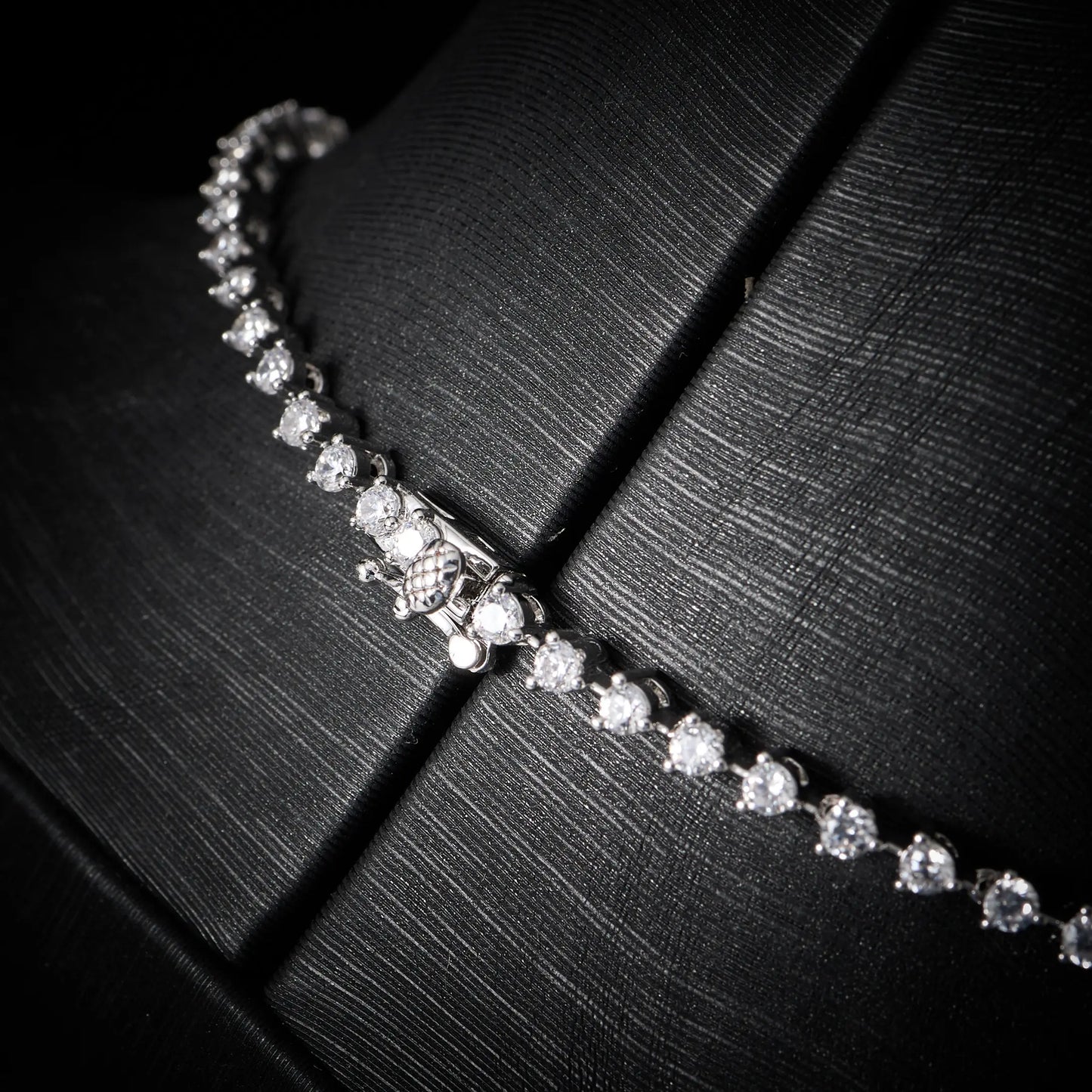 Elegant White Crystal Necklace & Earrings 40 cm Gift