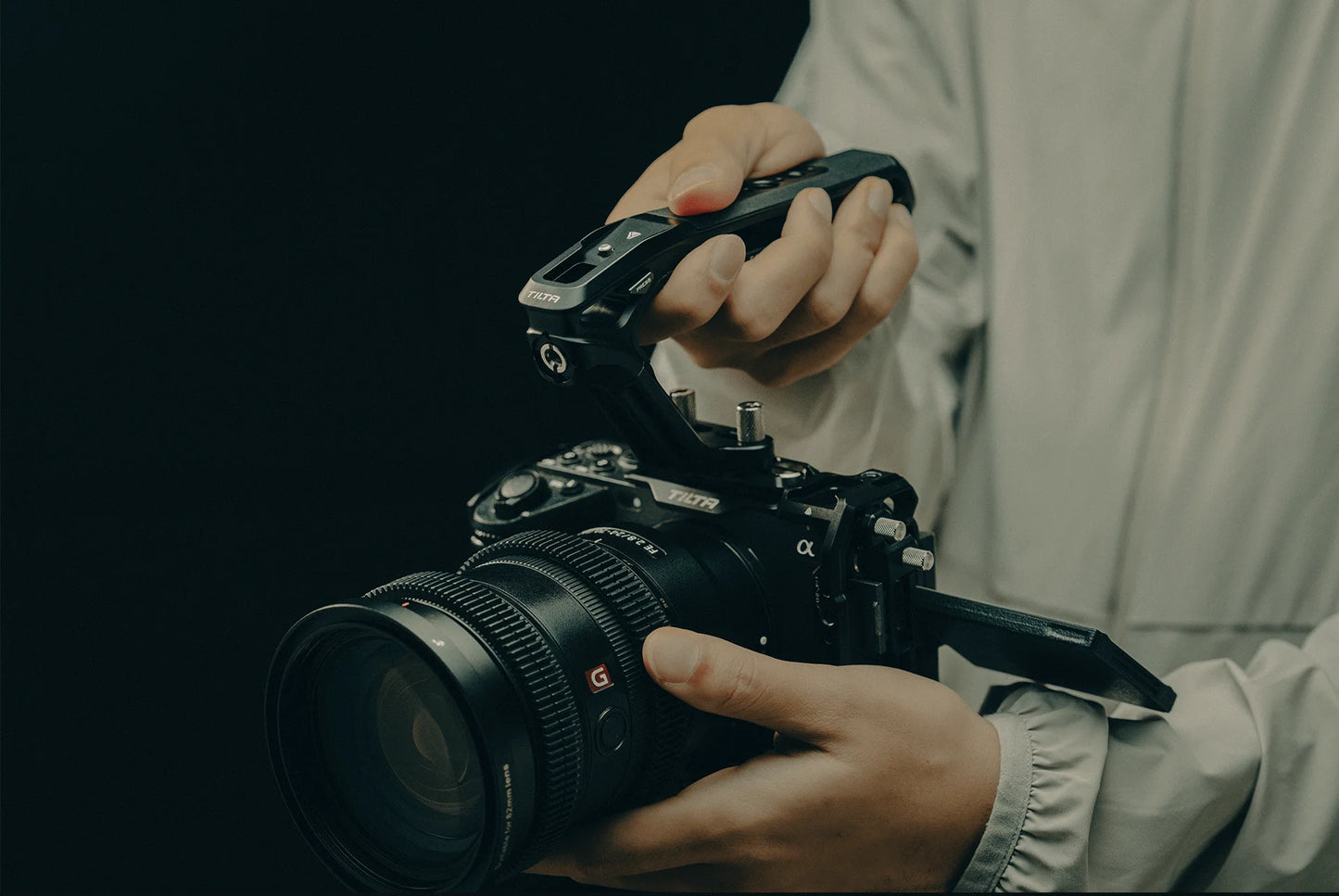 Portable Camera Cage with Quick-Release Base FX3/FX30