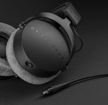 Studio Grade Closed Back Over-Ear Headphones 50mm