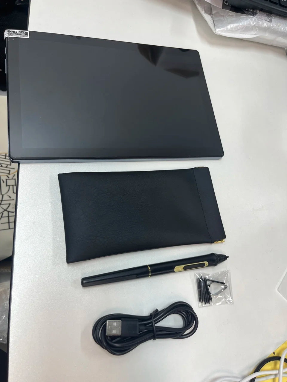 Portable 10.1" Graphics Drawing Tablet with Touch Display