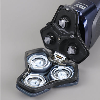 Wet & Dry Electric Shaver with SkinIQ Technology