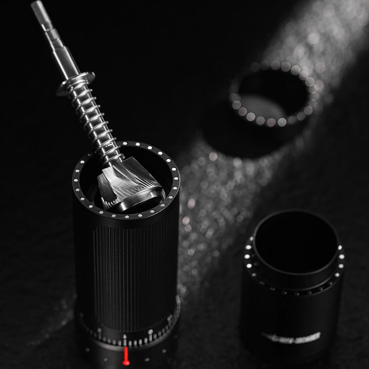 Externally Adjustable Manual Espresso Grinder for Baristas