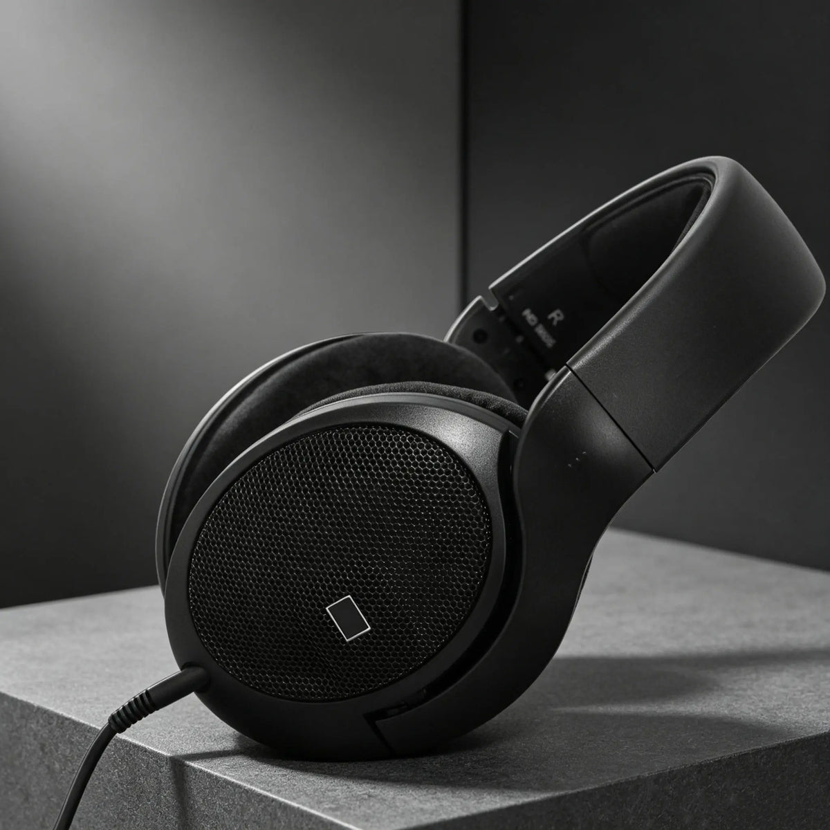 Open-Back 120Ω Studio Monitor Headphones for Mixing