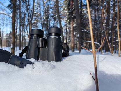 8x42 HD Binoculars with Flat-Field Optics for Outdoor Use