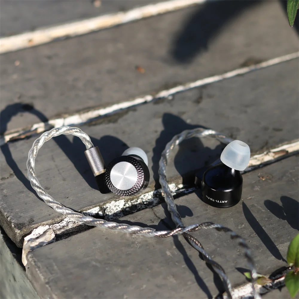 T10 PRO Black Wired Earbuds 14.2mm Driver 2pin Connector