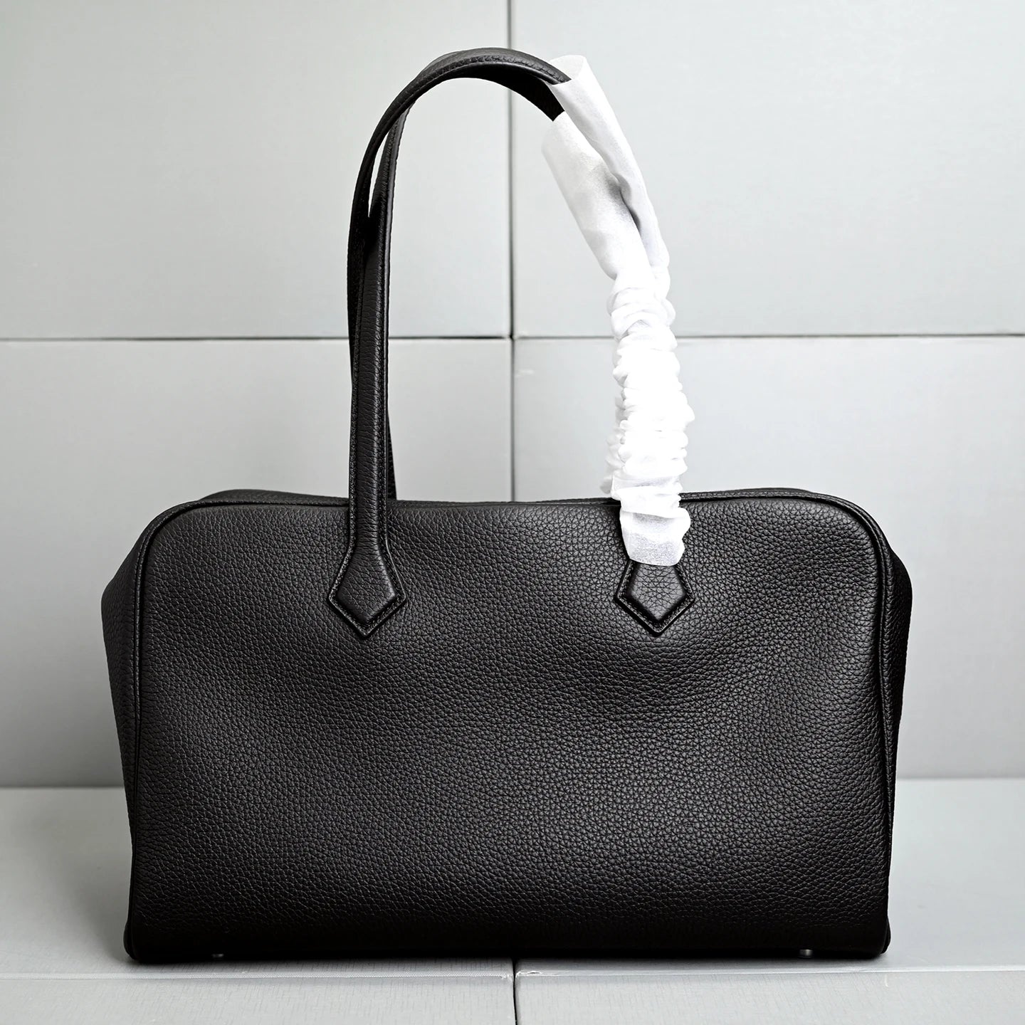 Elegant Everyday Tote Glossy 35cm Large Leather Handbag