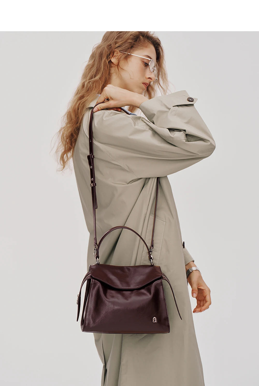 Women Fashion Crossbody Bag Spacious Interior