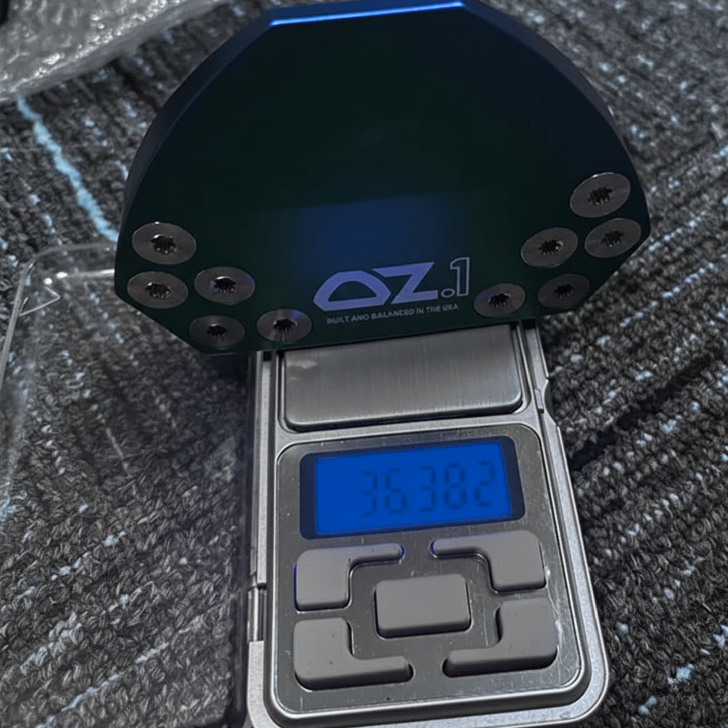 Blue 33-Inch Zero Torque Golf Putter with Stability Shaft